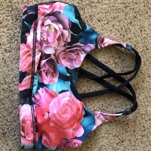 Lululemon size 6 sports bra